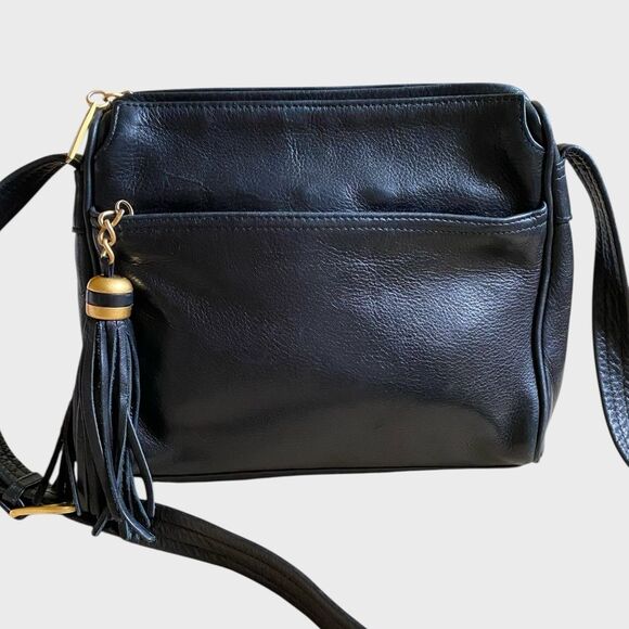 Tignanello Black Leather Crossbody Shoulder Bag Tassel Charm Pockets Adjustable - Picture 3 of 16